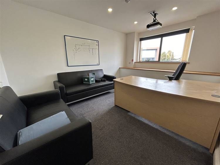Property photo 3 of 13