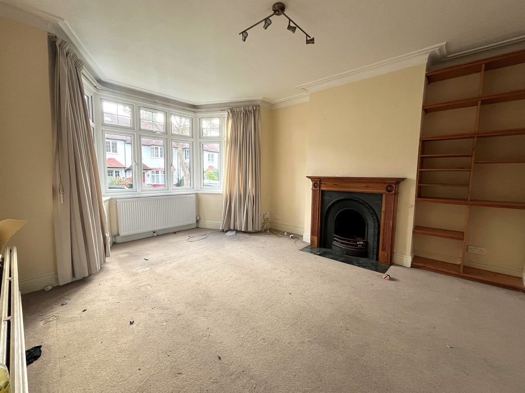 Property photo 2 of 17 13