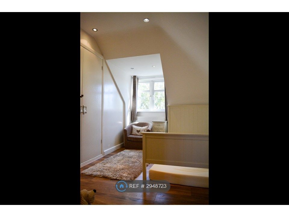 Property photo 3 of 13 Bedroom
