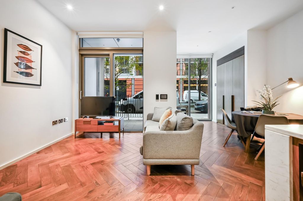 Property photo 3 of 8