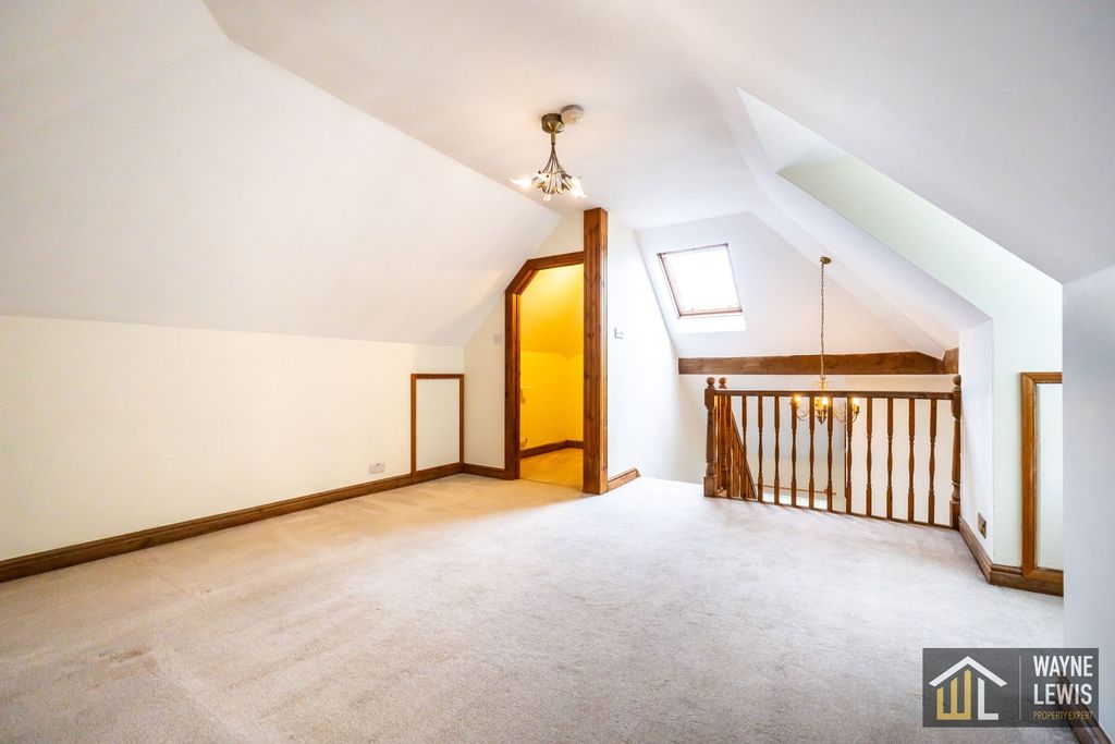 Property photo 3 of 41