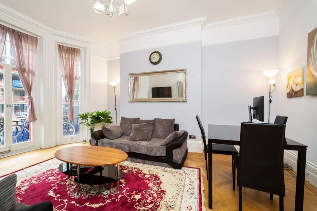 Property photo 1 of 9 Living Room