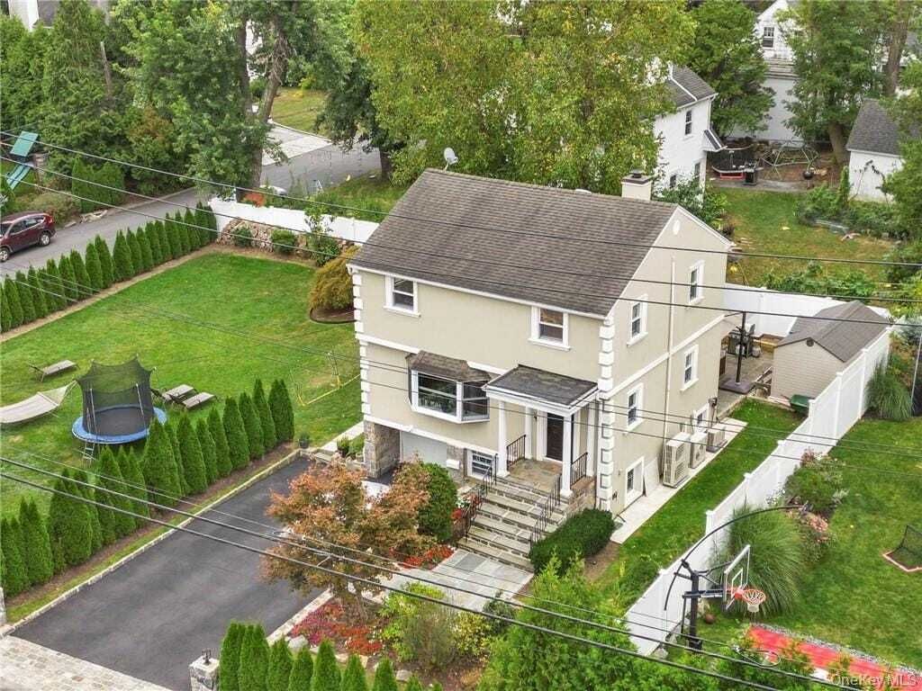 Property photo 1 of 25