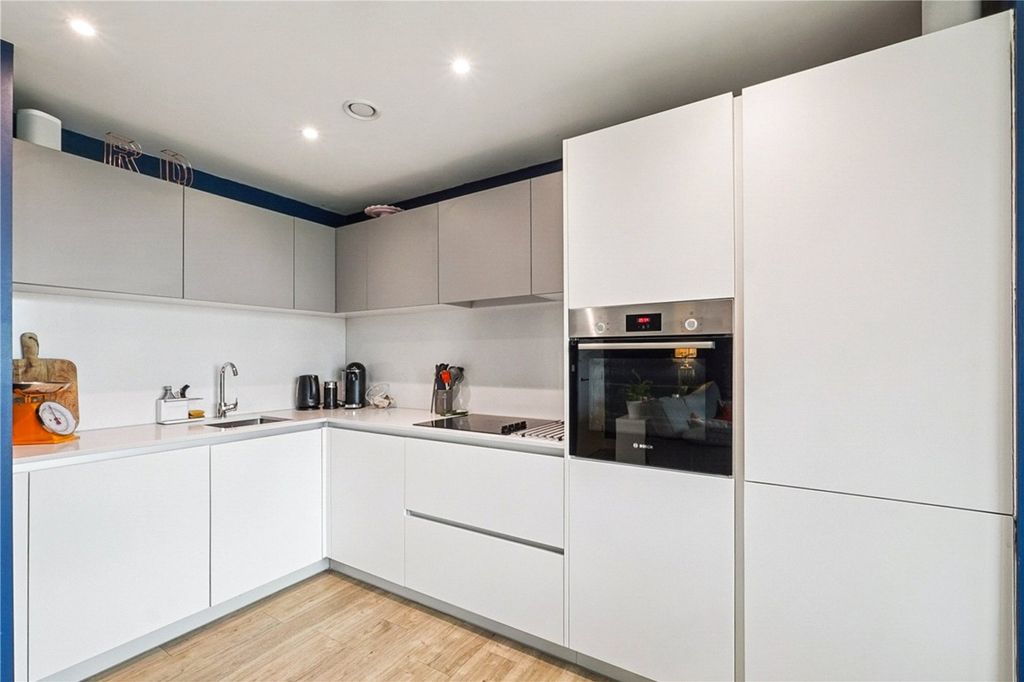 Property photo 2 of 16 Kitchen