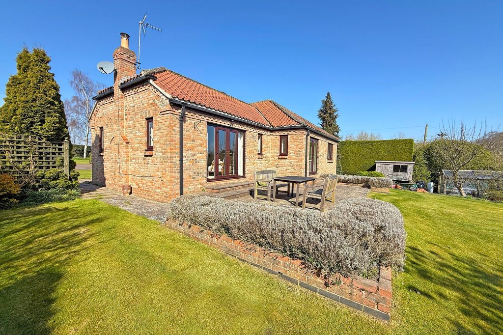 Property photo 2 of 22