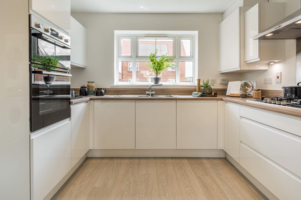 Property photo 3 of 16 Stevington Show Home