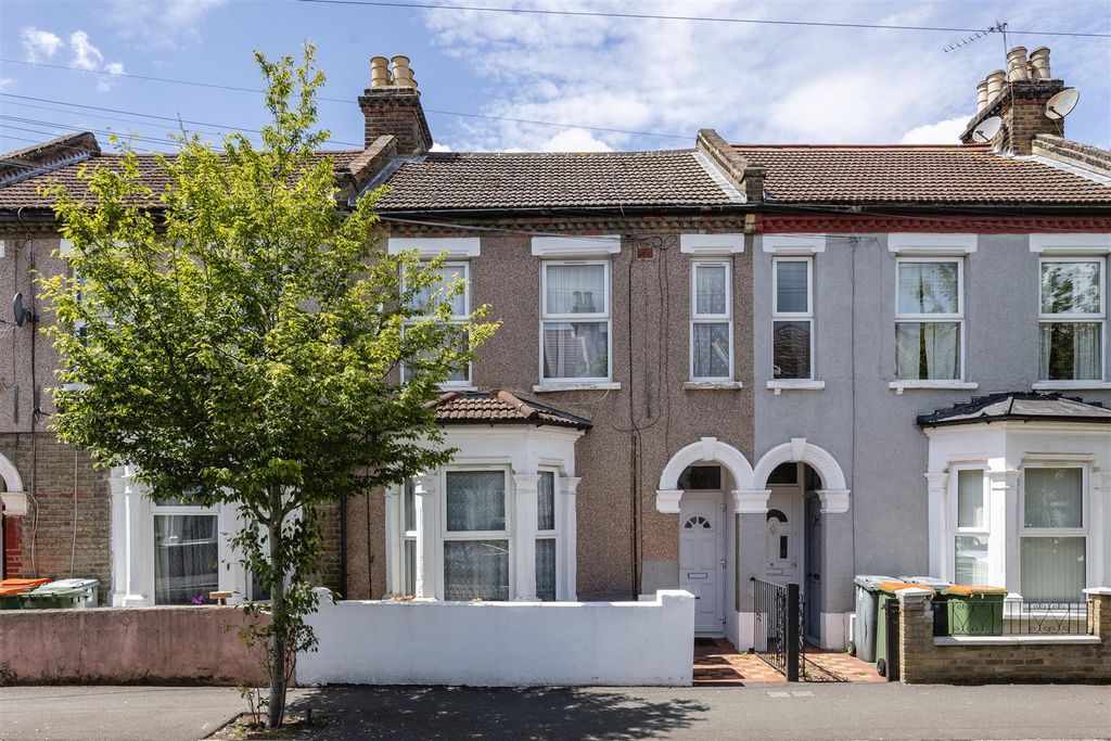 Property photo 1 of 20 Bf1A2839-Hdr.Jpg