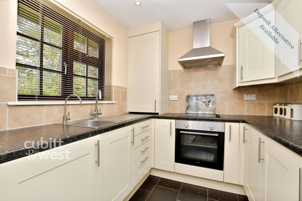 Property photo 2 of 15 Kitchen