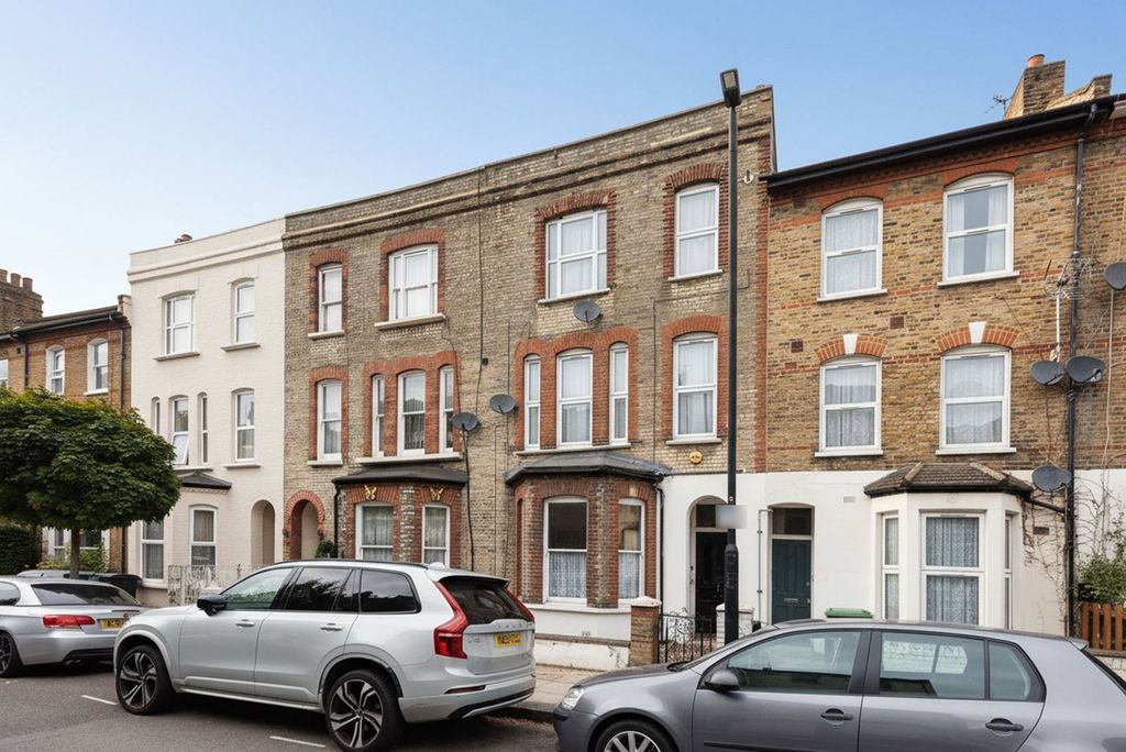 Property photo 2 of 9