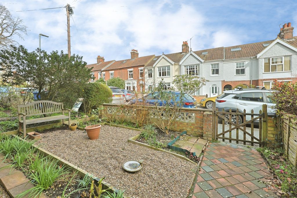 Property photo 3 of 21