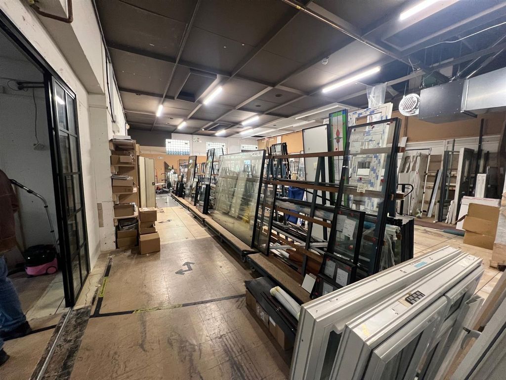 Property photo 2 of 13 9.Jpg