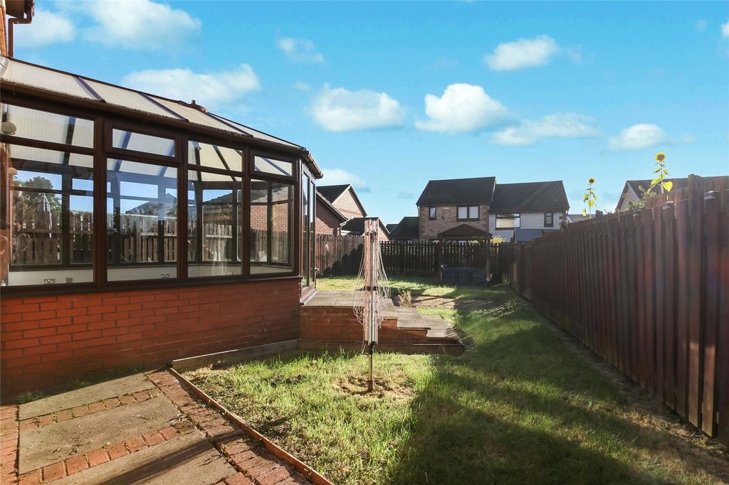 Property photo 2 of 33 Picture No. 27