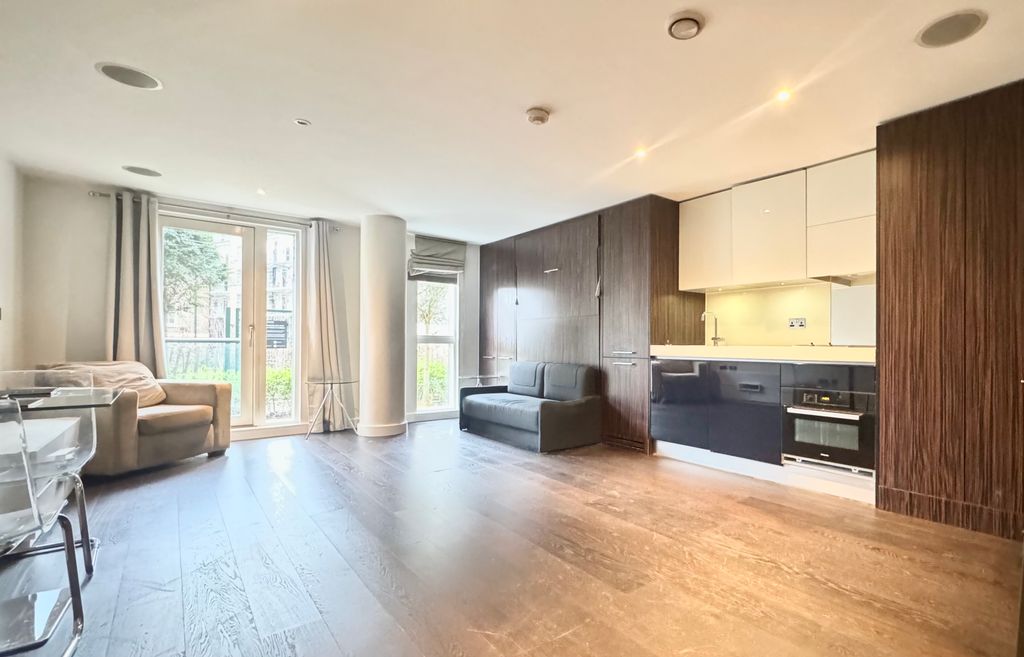 Property photo 2 of 7