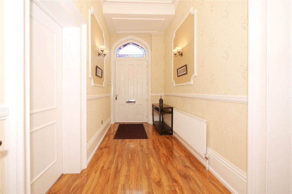Property photo 2 of 45 Picture No. 76