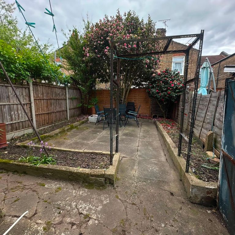Property photo 2 of 14
