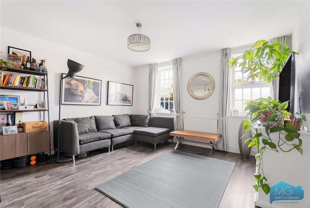 Property photo 2 of 25 Picture No. 13