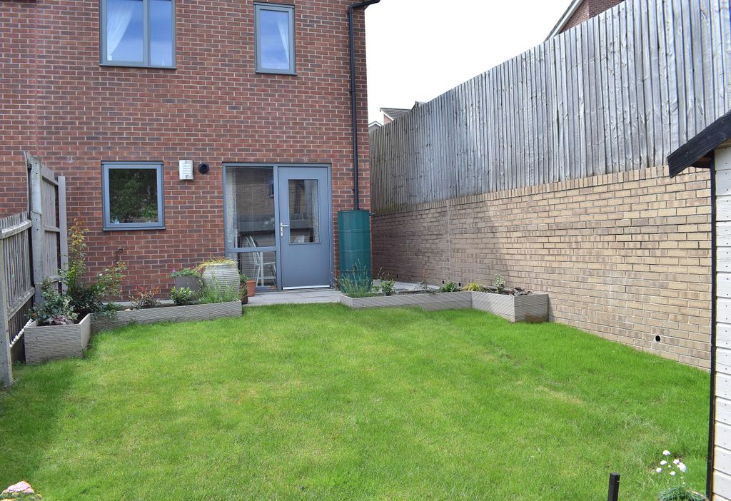 Property photo 3 of 20