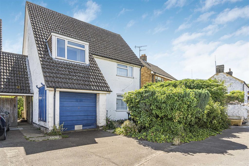 Property photo 1 of 15 13_86640.Jpg