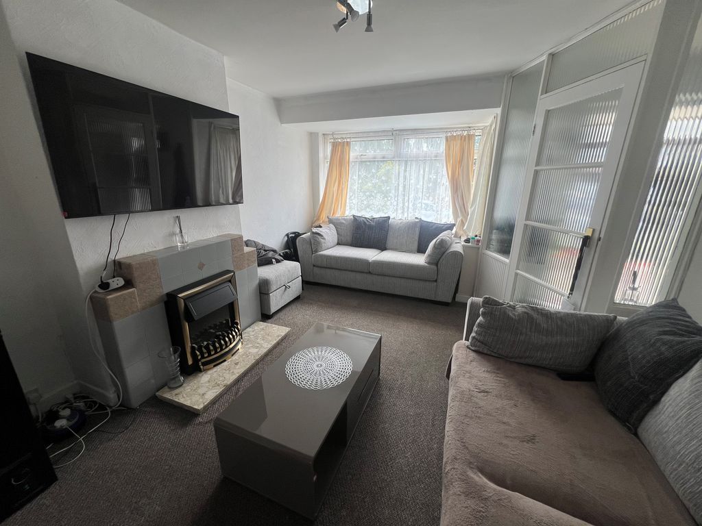 Property photo 2 of 10 Image