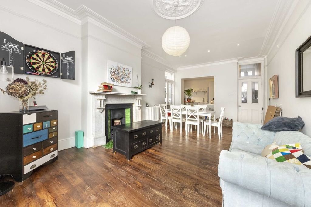 Property photo 3 of 8