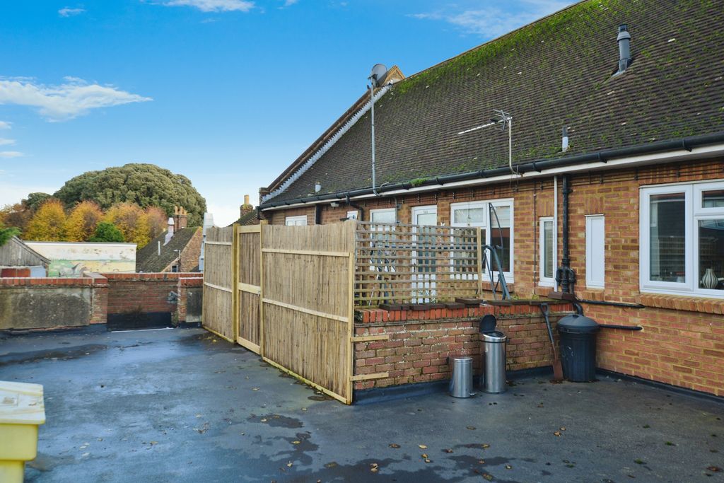 Property photo 3 of 12 Photography