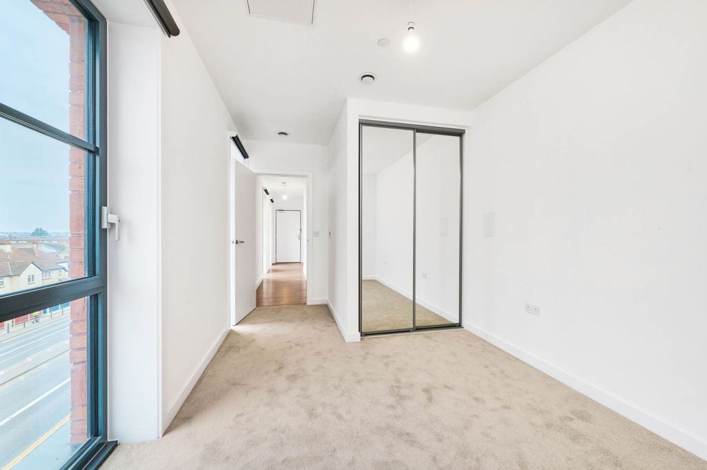 Property photo 2 of 16 Kfh_-_Transport_Hous