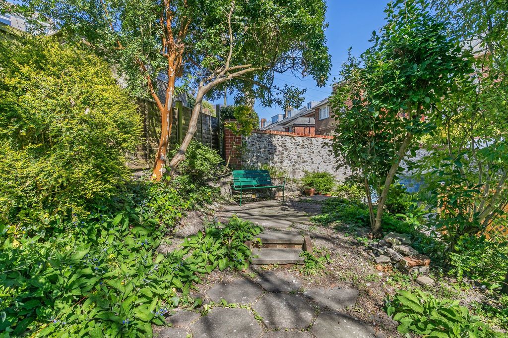 Property photo 2 of 10