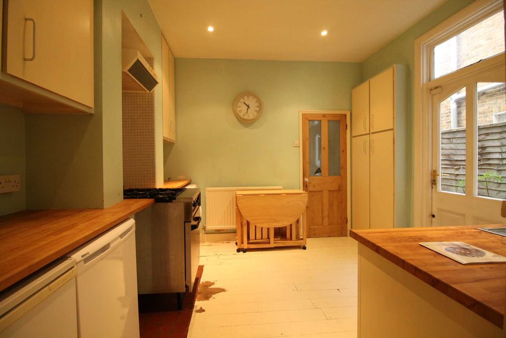 Property photo 3 of 5