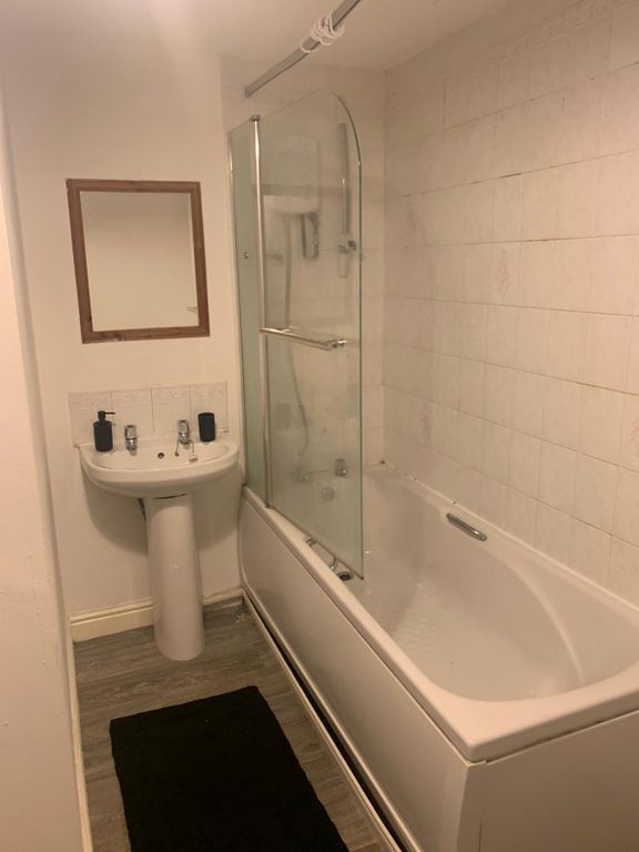 7 bed shared accommodation to rentHutton Street, Sunderland SR4 photo 5