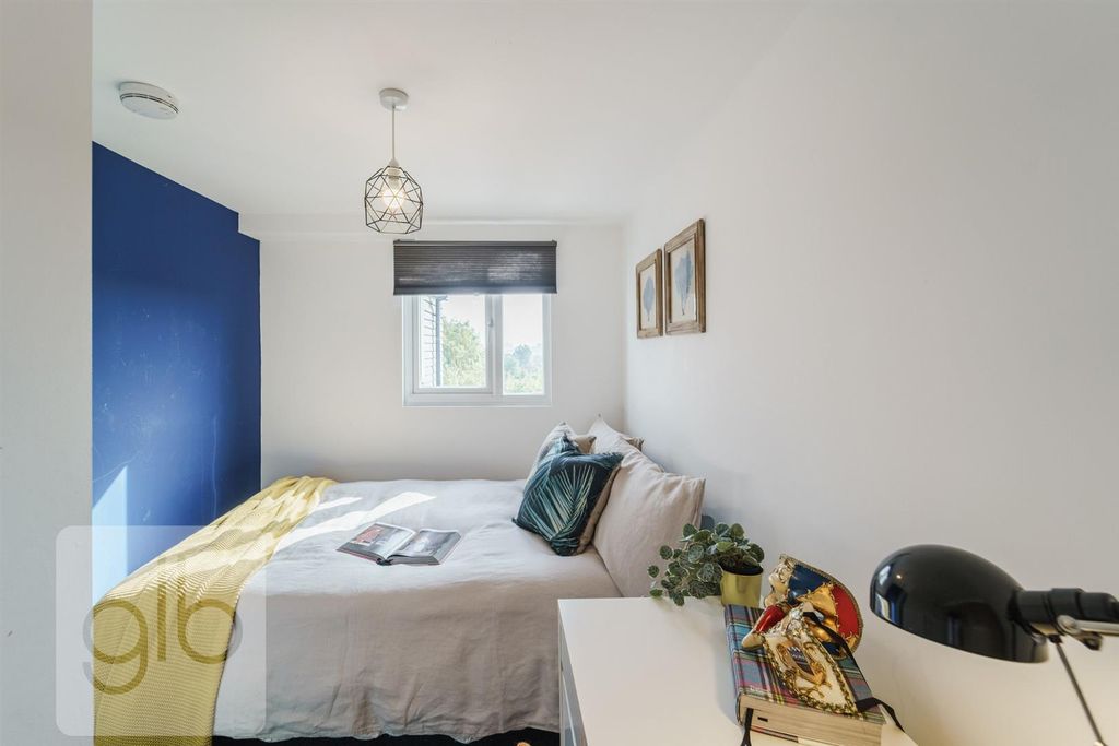 Property photo 2 of 9 6.Png