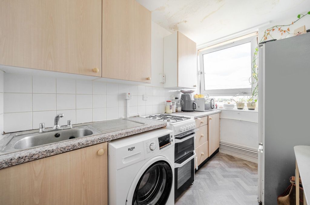 Property photo 3 of 9