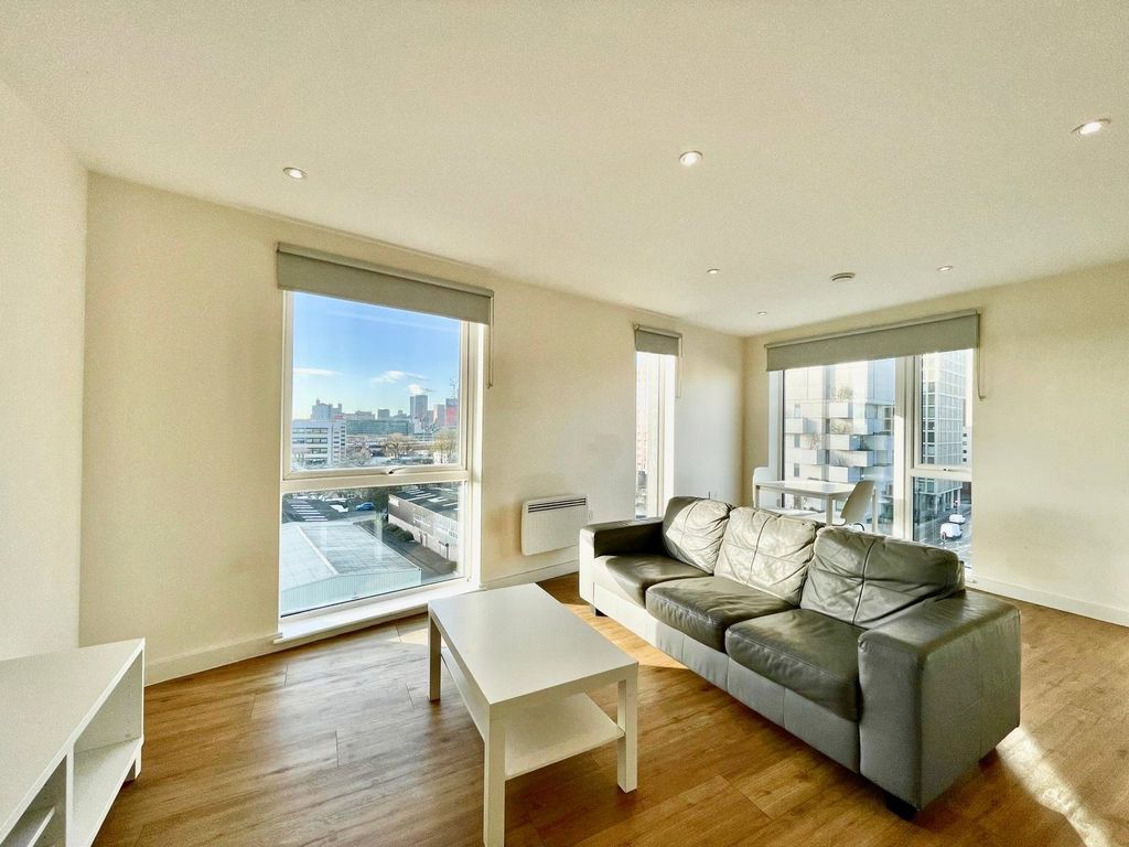 Property photo 2 of 9 8