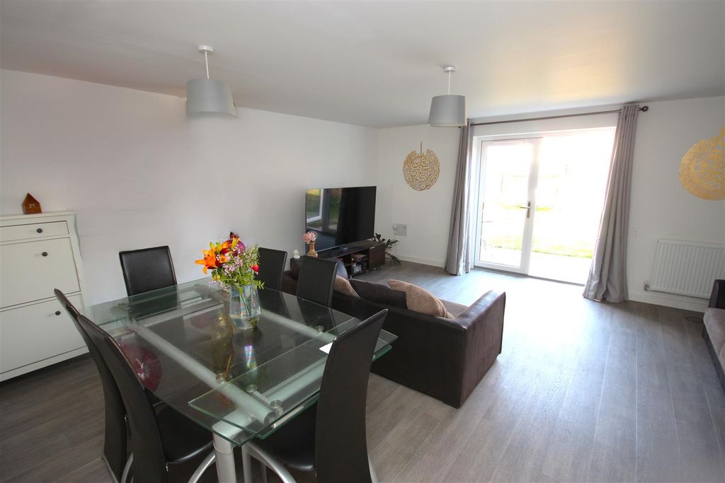 Property photo 2 of 12 Img_5210.Jpg