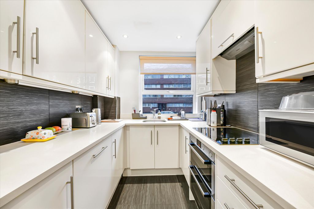 Property photo 2 of 13 Image