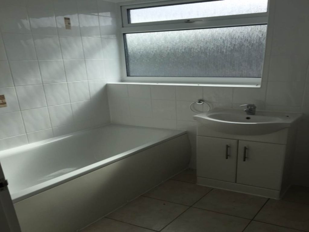Property photo 3 of 3 Bathroom