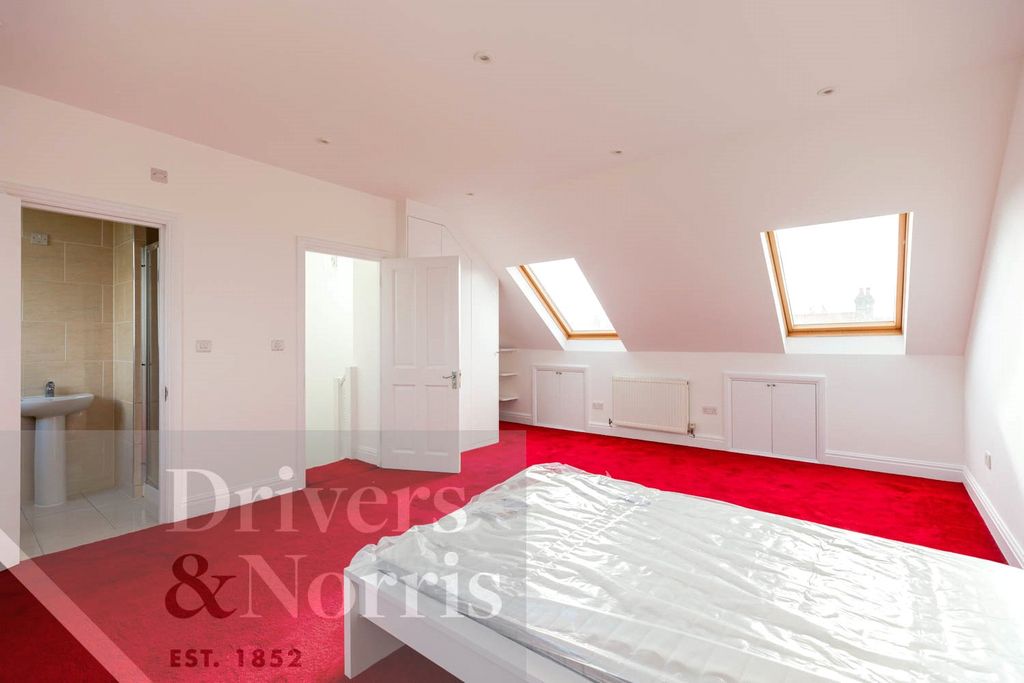 Property photo 3 of 7 Picture No. 20