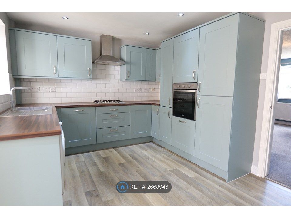 Property photo 3 of 23