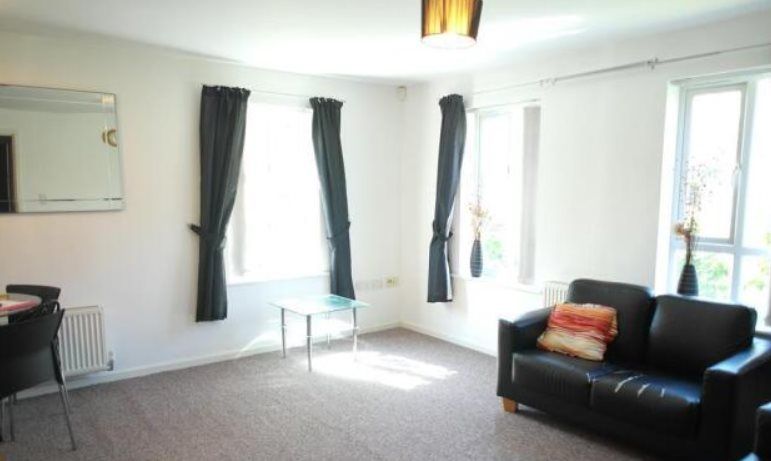 Property photo 3 of 5 Living Room
