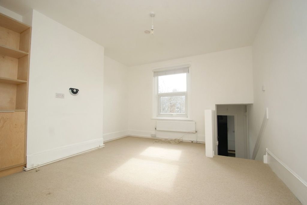 Property photo 3 of 9 Picture 3