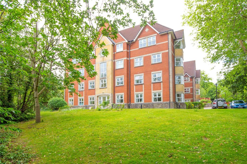 Property photo 1 of 17 Picture No. 24