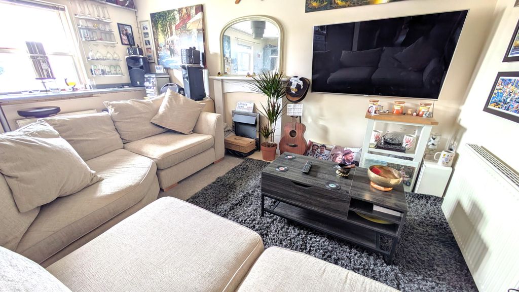 Additional image 4 of 1 bed flat for sale23 Polkyth Parade, Carlyon Road, St. Austell, Cornwall PL25