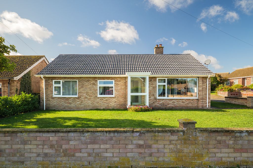 Property photo 2 of 23 5529422