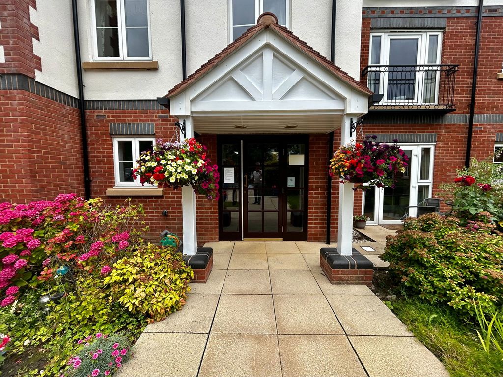 Property photo 2 of 11
