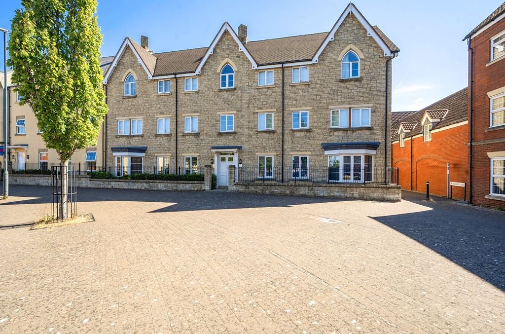 Property photo 1 of 10 16A75Ca5Fc951F149504091
