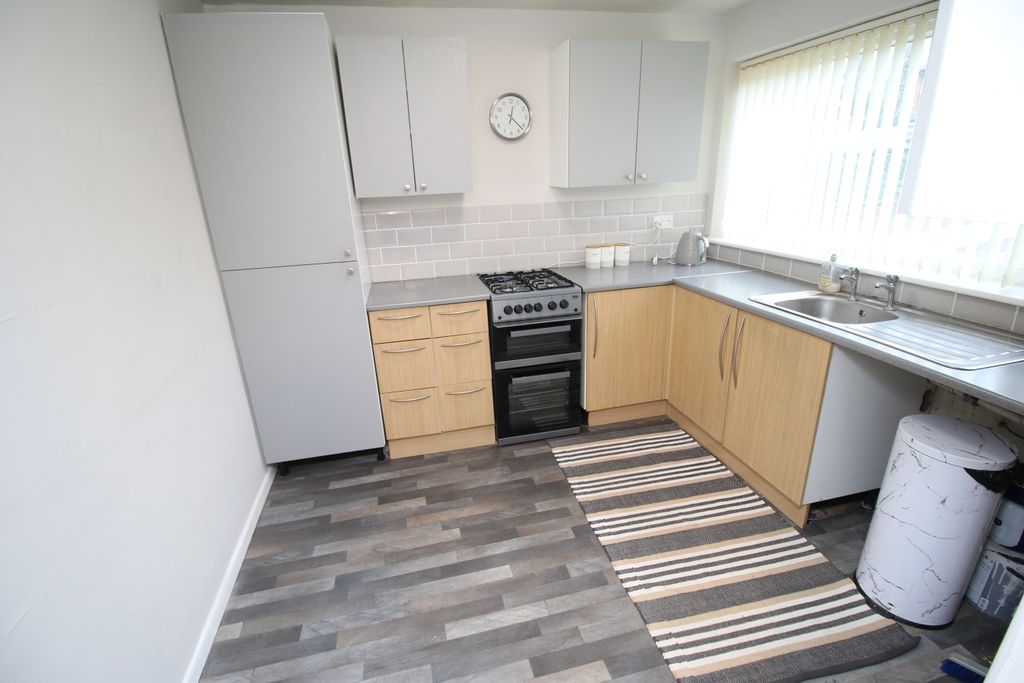 Property photo 3 of 14 Img_7348