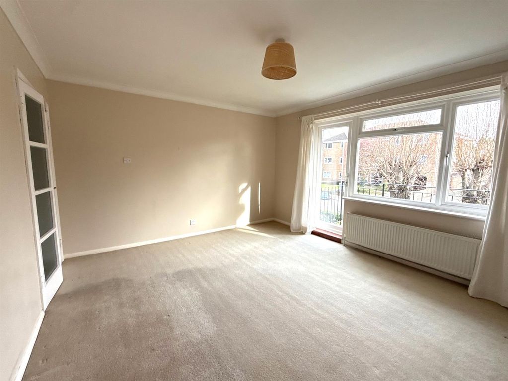 Property photo 2 of 6 Living Room.Jpg