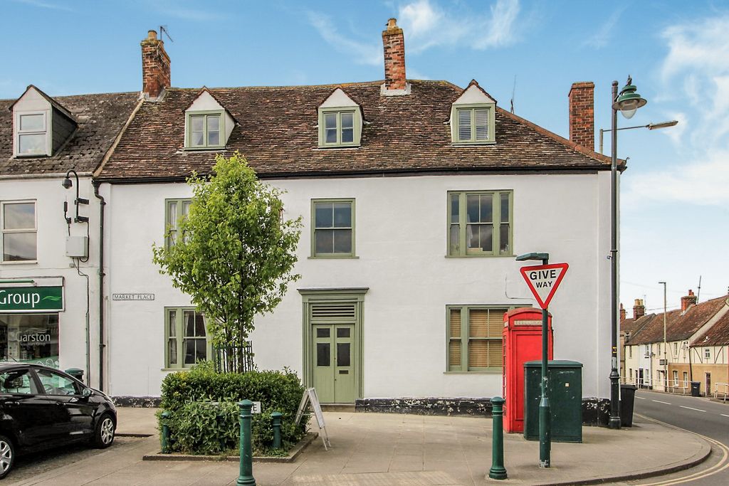 Property photo 1 of 4