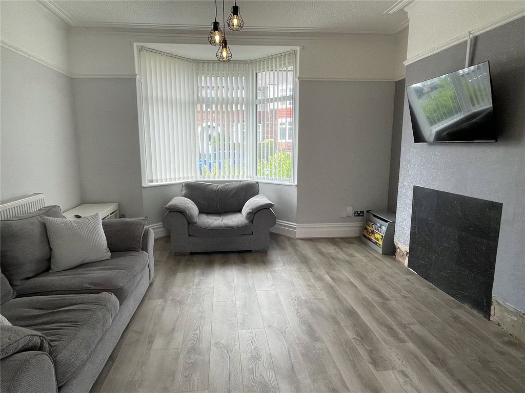 Property photo 2 of 12 Picture No. 22