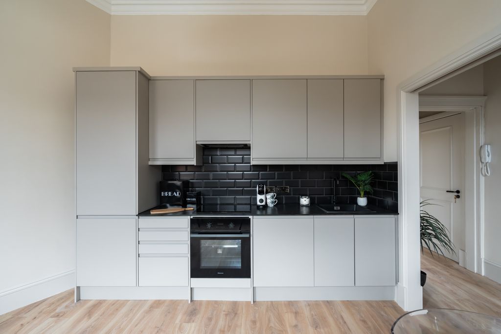 Property photo 3 of 18 Property Image 3