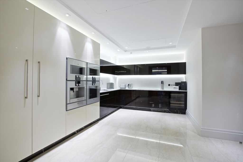 Property photo 1 of 6 Image